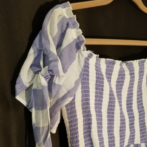 Top - Picture 2 of 4